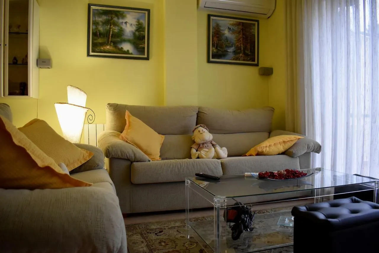 Homestay Magnolia, Habitacion Matrimonial Con Bano Uso Privado, En Casa Compartida Apartment Palafrugell Spain